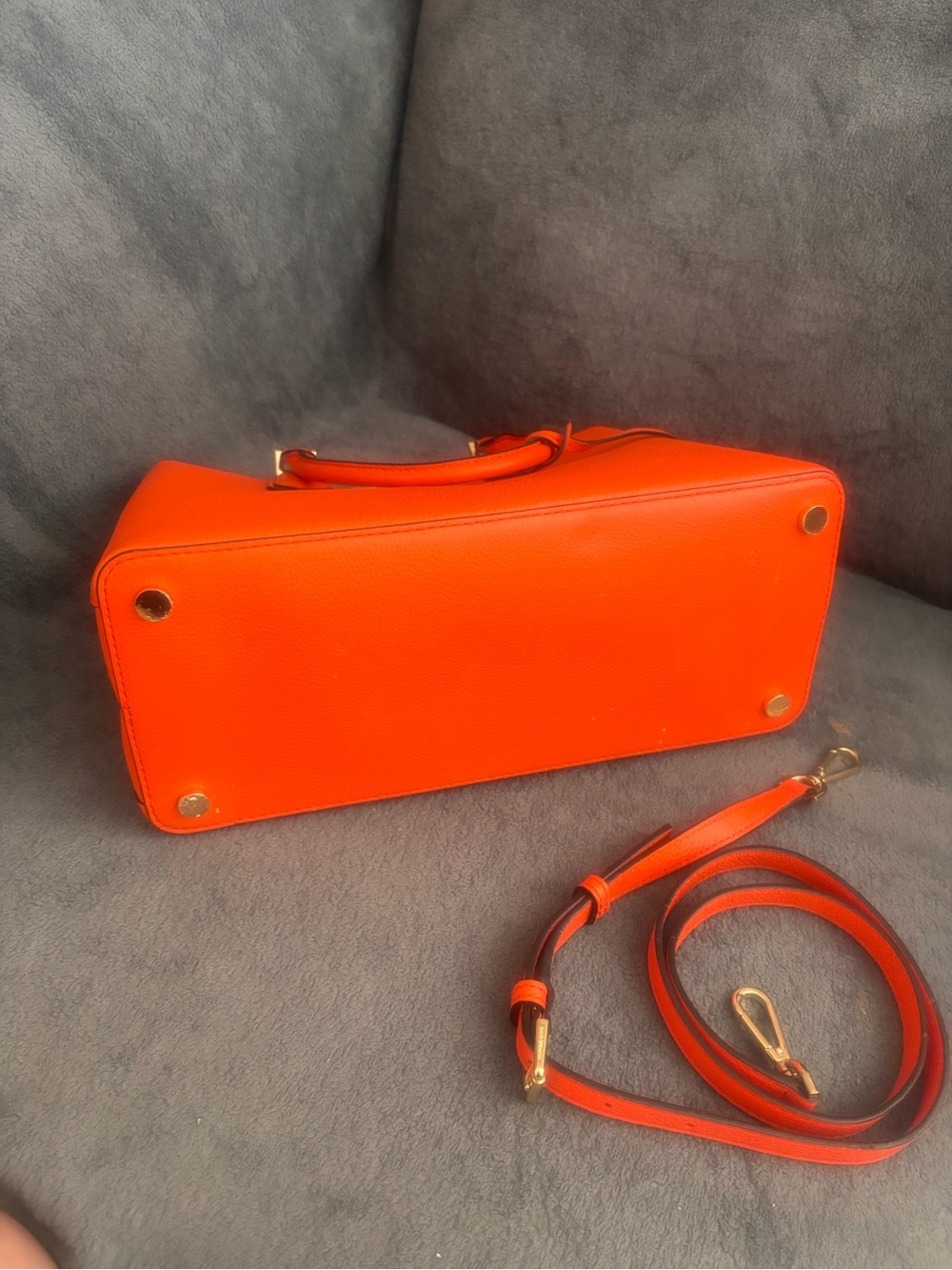 Gorgeous Michael Kors Bright Orange Leather Satchel with Detachable Strap - Picture 6 of 9